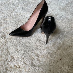 Perfect Black Heel for Fall